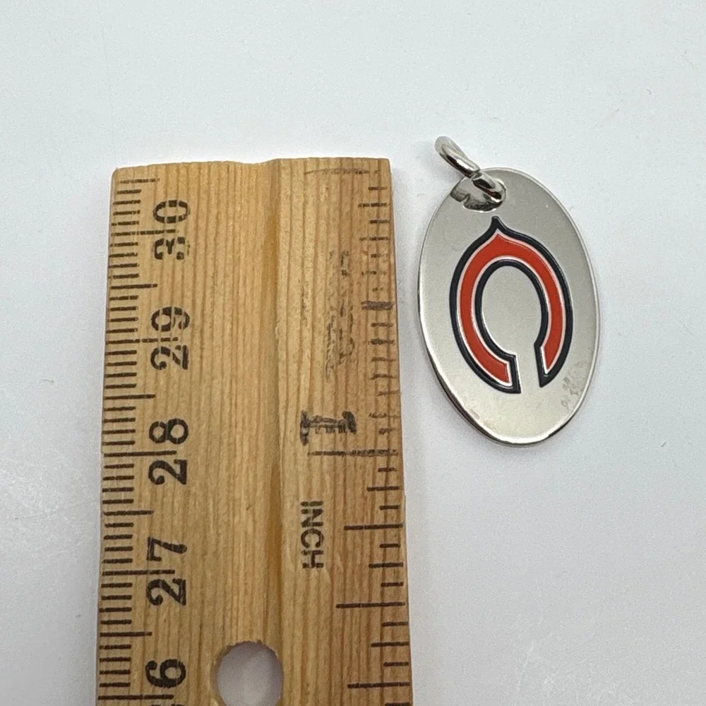 Chicago Bears Logo‎ Oval Metal Charm Pendant NFL Football Fan Gear Da Bears